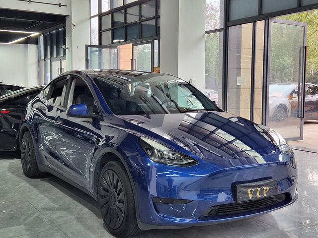 Tesla Model Y 2022 Facelift RWD – фото 3