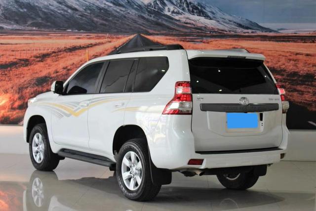 Toyota Prado 2016 2.7L Automatic Standard – фото 3