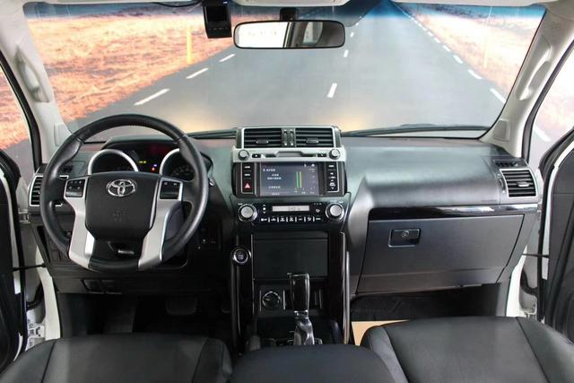 Toyota Prado 2016 2.7L Automatic Standard – фото 9