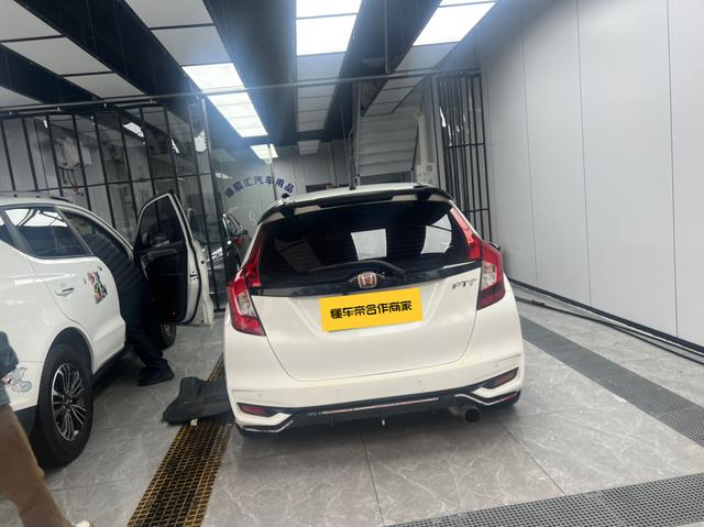 Honda Fit 2020 1.5L CVT Comfort – фото 9