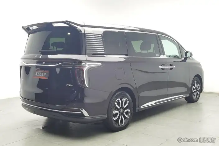 HONGQI HQ9 2022 Model Smart Flag Enjoy Edition
