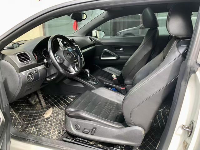 Volkswagen Scirocco 2011 модификация 2.0TSI Deluxe Edition – фото 3