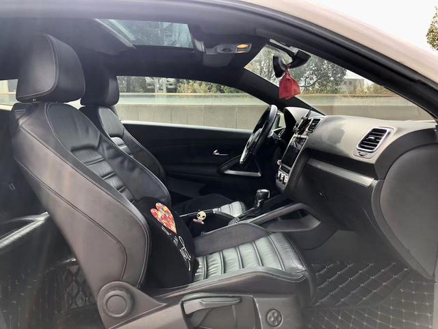 Volkswagen Scirocco 2011 модификация 2.0TSI Deluxe Edition – фото 6