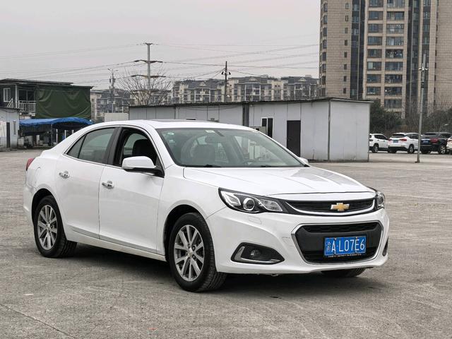 Chevrolet Malibu 2017 1.5T Automatic Luxury – фото 12