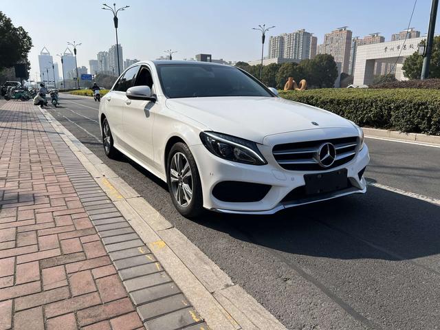 Mercedes-Benz C-Class 2018 C 200 L Sport – фото 2
