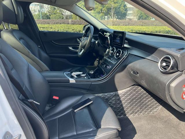 Mercedes-Benz C-Class 2018 C 200 L Sport – фото 8