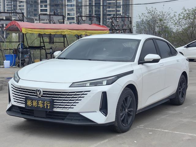 Changan Yida Раздел 2023 1.5T GDI автоматическое Changxiang Edition – фото 1