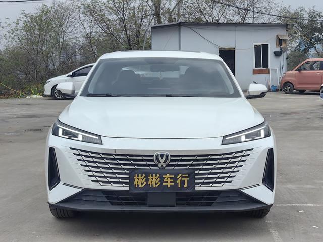 Changan Yida Раздел 2023 1.5T GDI автоматическое Changxiang Edition – фото 2