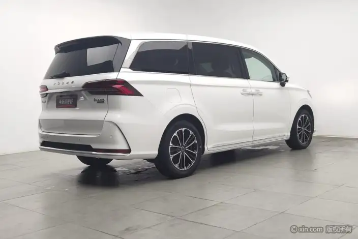 Roewe iMAX8 2023 Model 400TGI Comfort Edition
