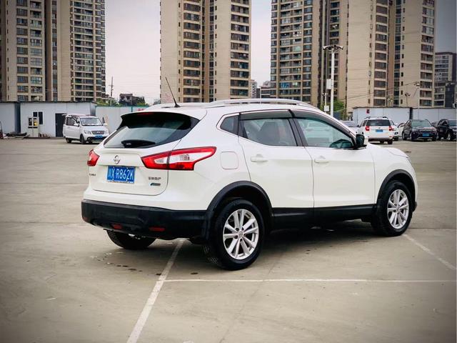 Nissan Qashqai 2016 2.0L CVT Elite – фото 4