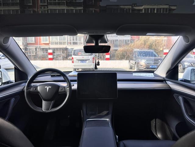Tesla Model Y 2021 Standard Range RWD – фото 9