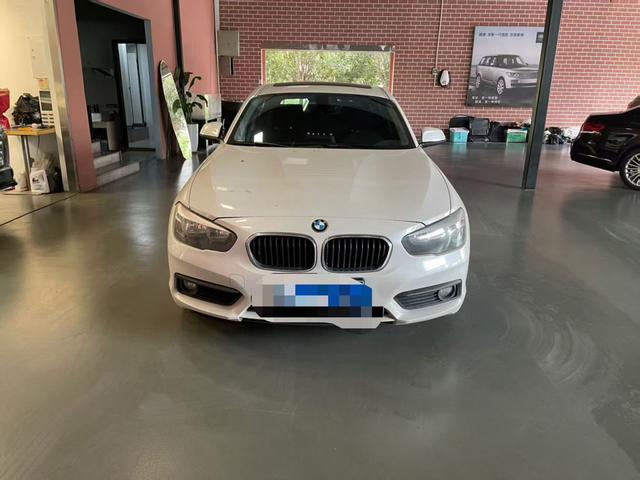 BMW 1 Series Imported Модель 2018 года 118i Leading – фото 2