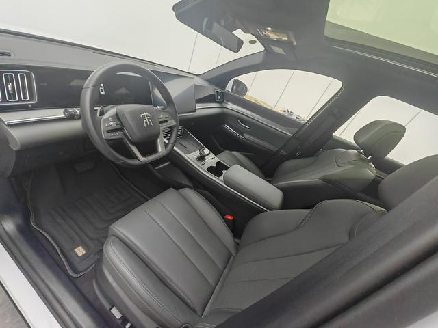 BYD Destroyer 05 2022 DM-i 55KM Com f ort 2025 модификация Second generation Smart Driving Edition DM-i 115KM Excellence – фото 4