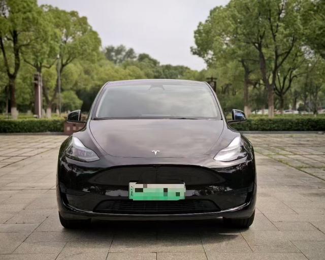 Tesla Model Y 2022 Facelift RWD – фото 2