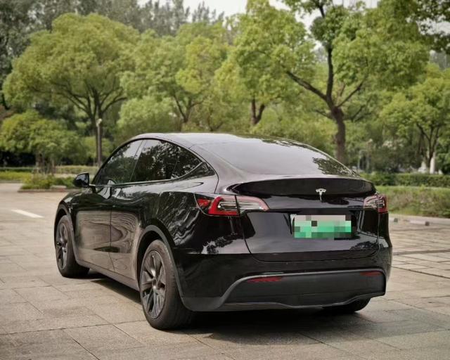 Tesla Model Y 2022 Facelift RWD – фото 7
