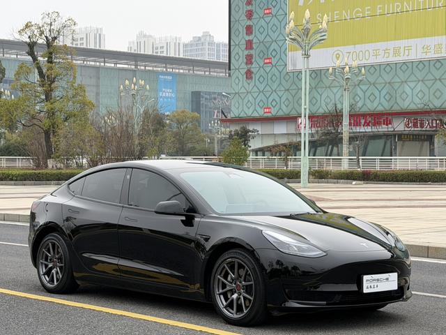 Tesla Model 3 2023 RWD – фото 3