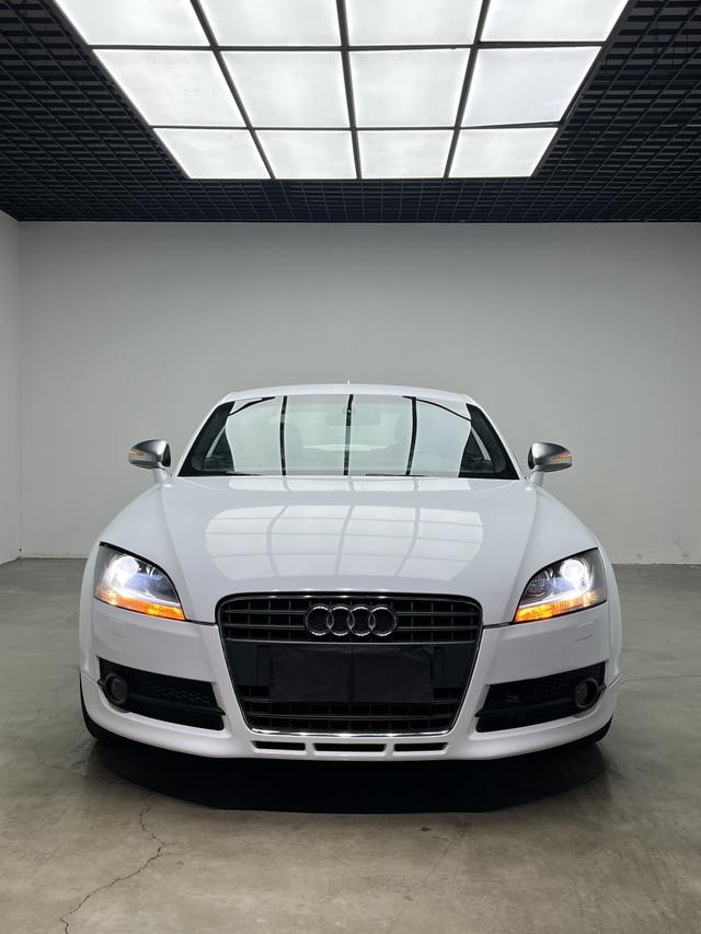 AUDI TT 2010 модификация TT 2.0TFSI Collector Edition Edition – фото 3