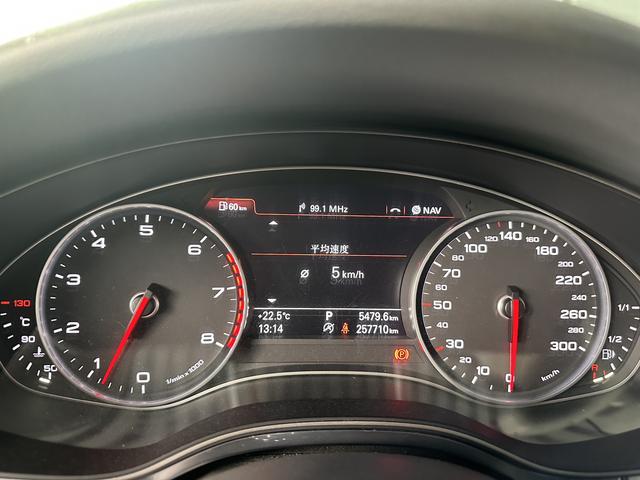 Audi A6L 2012 модификация 30 FSI Tech тип – фото 3