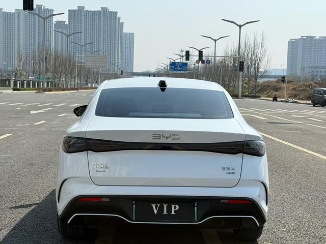 BYD Seal 06 DM 2025 Model S mart Driving Edition DM-i 120KM Honor – фото 8