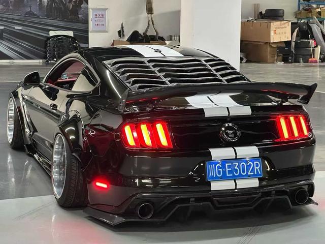 Ford Mustang 2017 2.3T Performance – фото 8