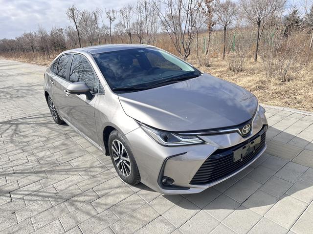 Toyota Corolla Модель 2021 года 1.5L CVT Elite Edition – фото 3