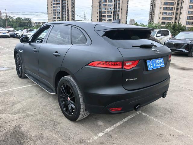 Jaguar F-PACE Модель 2018 года 2.0T 2WD Urban Exclusive Edition – фото 7