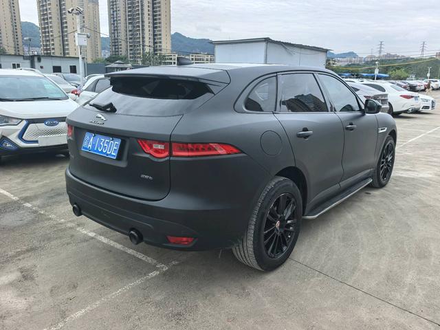 Jaguar F-PACE Модель 2018 года 2.0T 2WD Urban Exclusive Edition – фото 12