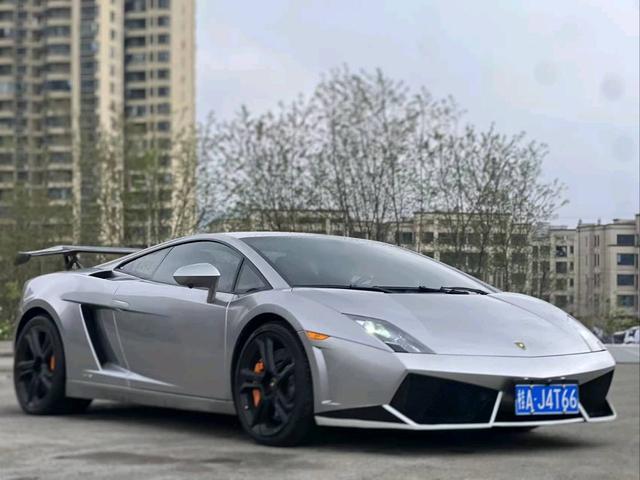 Gallardo 2012 модификация LP 560-4 Gold Edition – фото 3