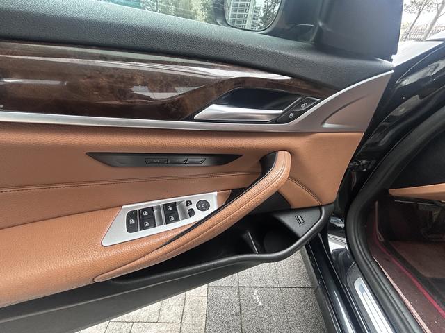 BMW 5 Series 2018 528Li Launch Special Edition – фото 10