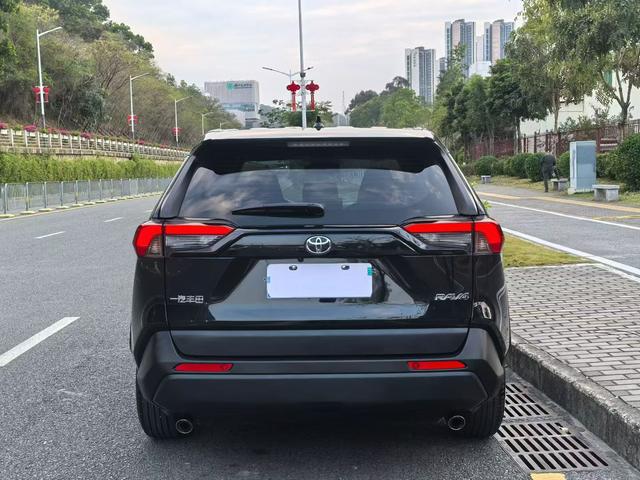 Toyota RAV4 2024 2.0L CVT 2WD Urban – фото 5