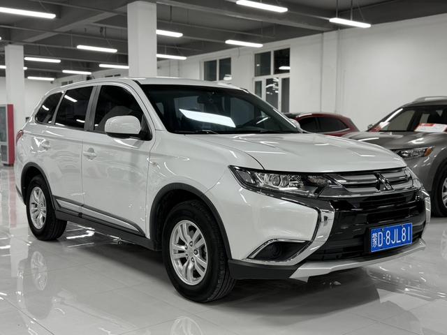 Mitsubishi Outlander 2016 модификация 2.0L 2WD Fashion edition 5 seat – фото 3