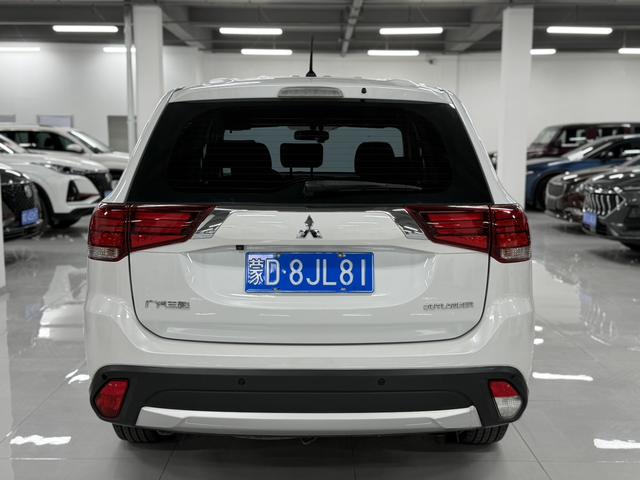 Mitsubishi Outlander 2016 модификация 2.0L 2WD Fashion edition 5 seat – фото 5