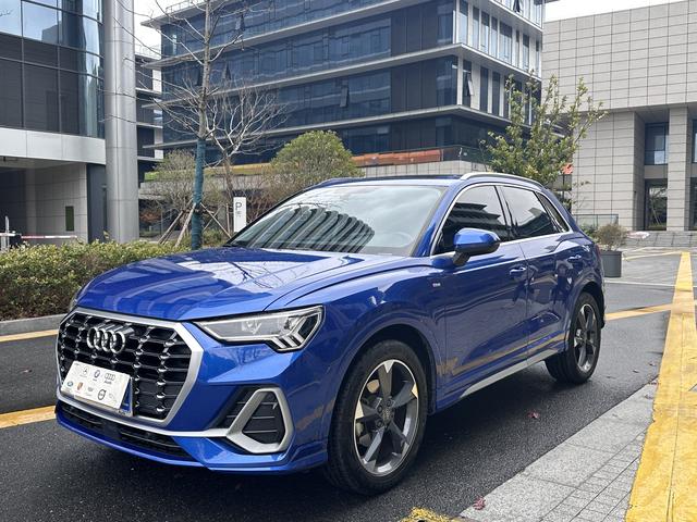 AUDI Q3 Модель 2020 года 35 TFSI Fashion Dynamic – фото 1