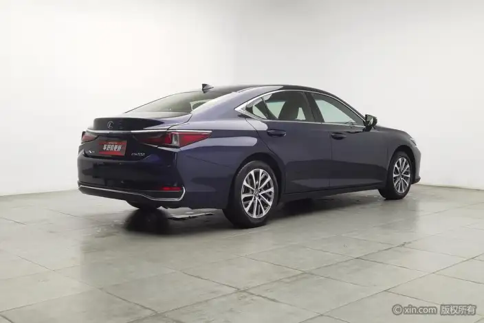 Lexus ES 2021 Model 200 Superior Edition