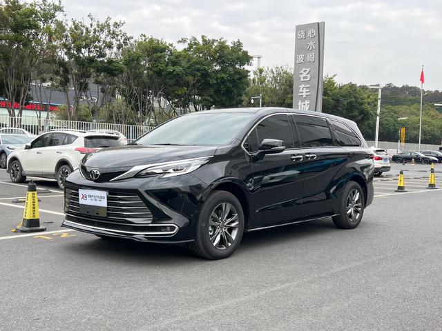 Toyota Sienna 2026 модификация Hybrid 2.5L Deluxe Edition – фото 1