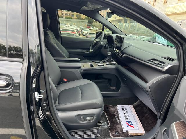 Toyota Sienna 2026 модификация Hybrid 2.5L Deluxe Edition – фото 11