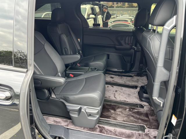 Toyota Sienna 2026 модификация Hybrid 2.5L Deluxe Edition – фото 12