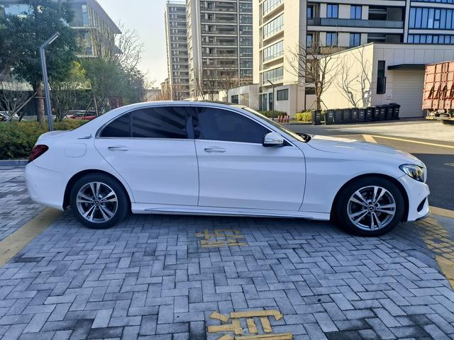 Mercedes-Benz C-Class 2018 C 200 L Sport – фото 4