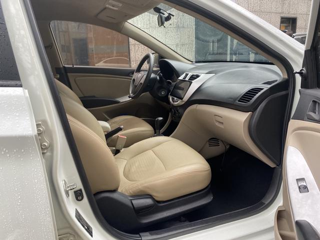 Hyundai Reina 2016 1.4L Auto Fashion GS – фото 8