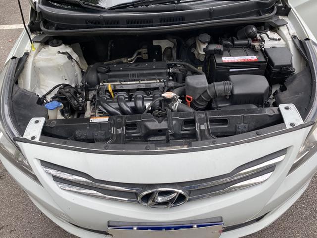 Hyundai Reina 2016 1.4L Auto Fashion GS – фото 14