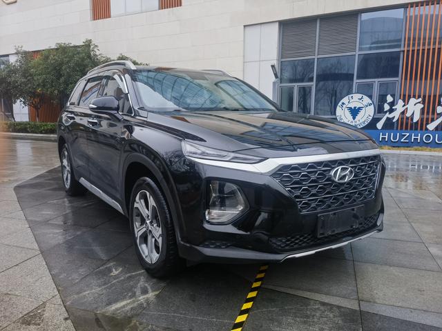 Hyundai Santa Fe Модель 2020 года 380 TGDi GLS автоматическое 2WD Deluxe Edition – фото 2