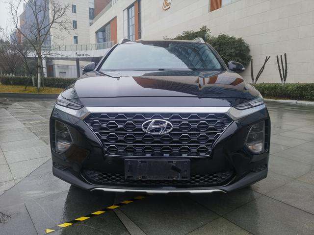 Hyundai Santa Fe Модель 2020 года 380 TGDi GLS автоматическое 2WD Deluxe Edition – фото 4