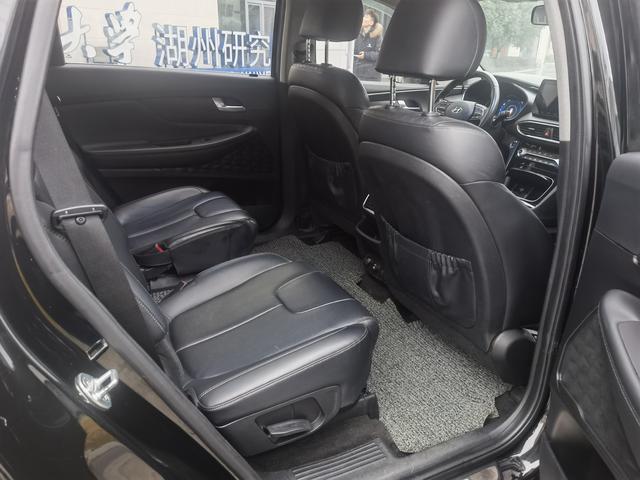 Hyundai Santa Fe Модель 2020 года 380 TGDi GLS автоматическое 2WD Deluxe Edition – фото 9