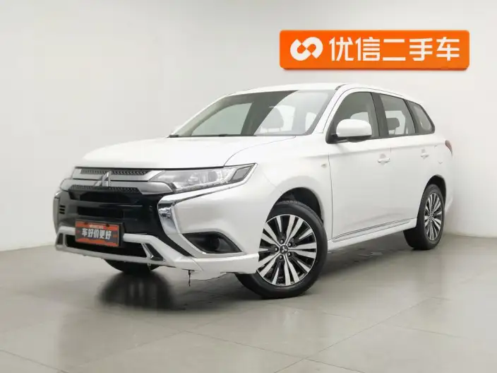 Mitsubishi Outlander 2021 Model Facelift 2.0L 2WD Smooth Ride Edition 5 seat