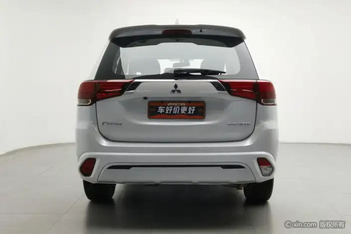 Mitsubishi Outlander 2021 Model Facelift 2.0L 2WD Smooth Ride Edition 5 seat