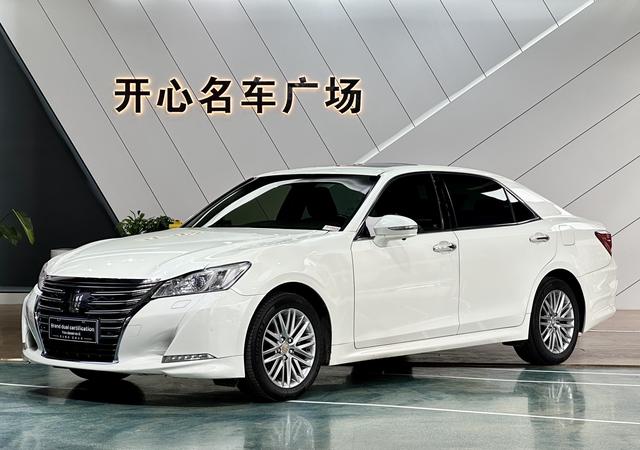 Toyota Sienna 2023 Hybrid 2.5L Premium – фото 1