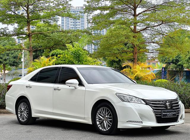 Toyota Sienna 2023 Hybrid 2.5L Premium – фото 4