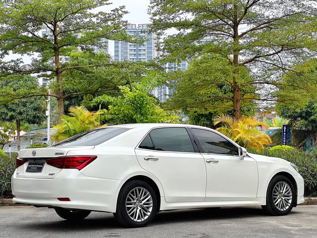 Toyota Sienna 2023 Hybrid 2.5L Premium – фото 8