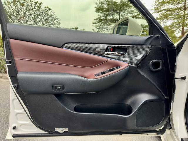 Toyota Sienna 2023 Hybrid 2.5L Premium – фото 16