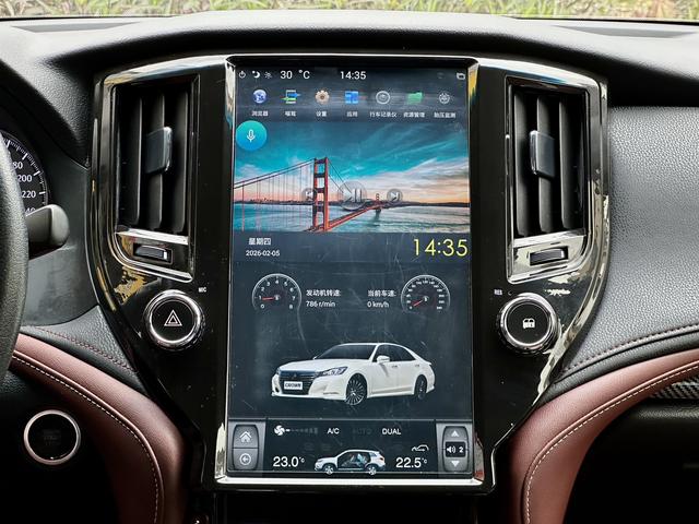 Toyota Sienna 2023 Hybrid 2.5L Premium – фото 20